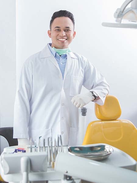 can-everyone-have-sedation-male-dentist-clinic-smile-dental-care-oral-health