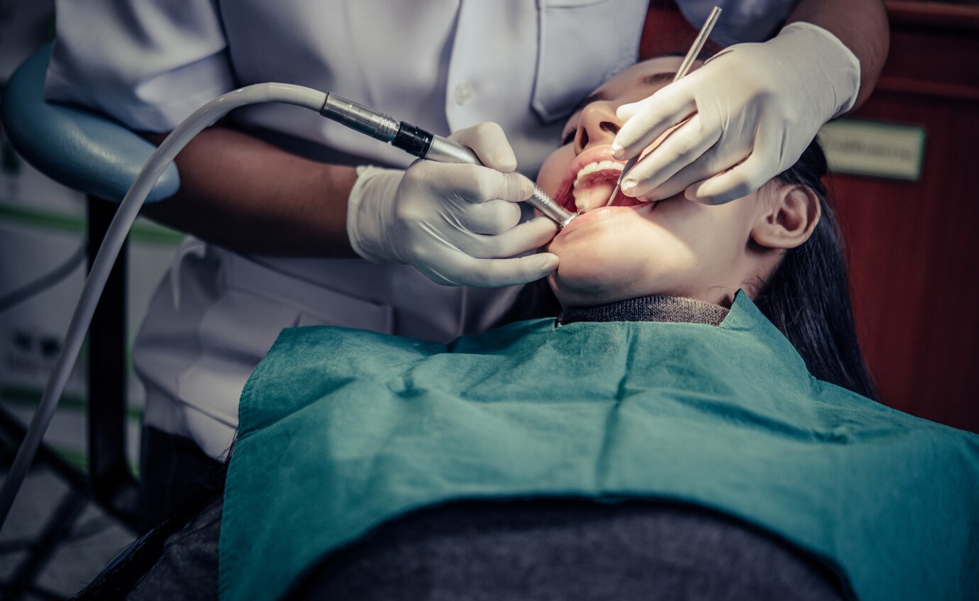dentists-treat-patients-teeth_1150-19648