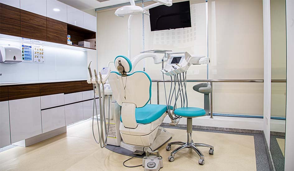 emergency-and-night-dentistry-dental-care-check-up-oral-health