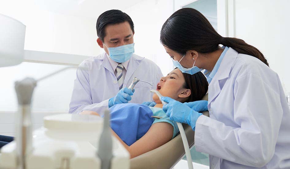emergency-dental-services-dental-care-oral-health-dentist-check-up 