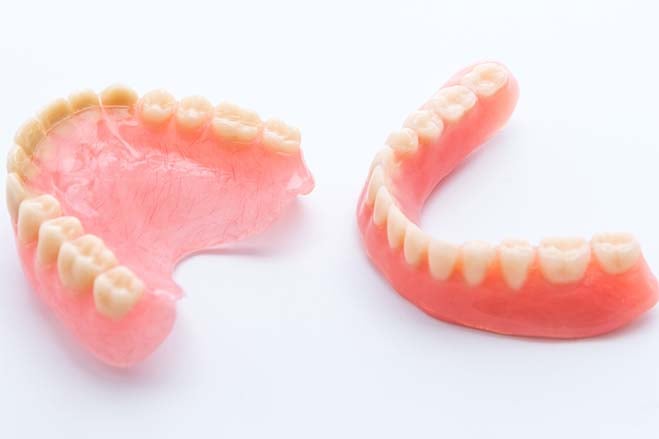 full-plastic-or-acrylic-dentures-dental-care-oral-health