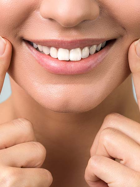 what-does-composite-bonding-involve-smile-lady-happy-dental-care-oral-health-good-smiling-cheerful